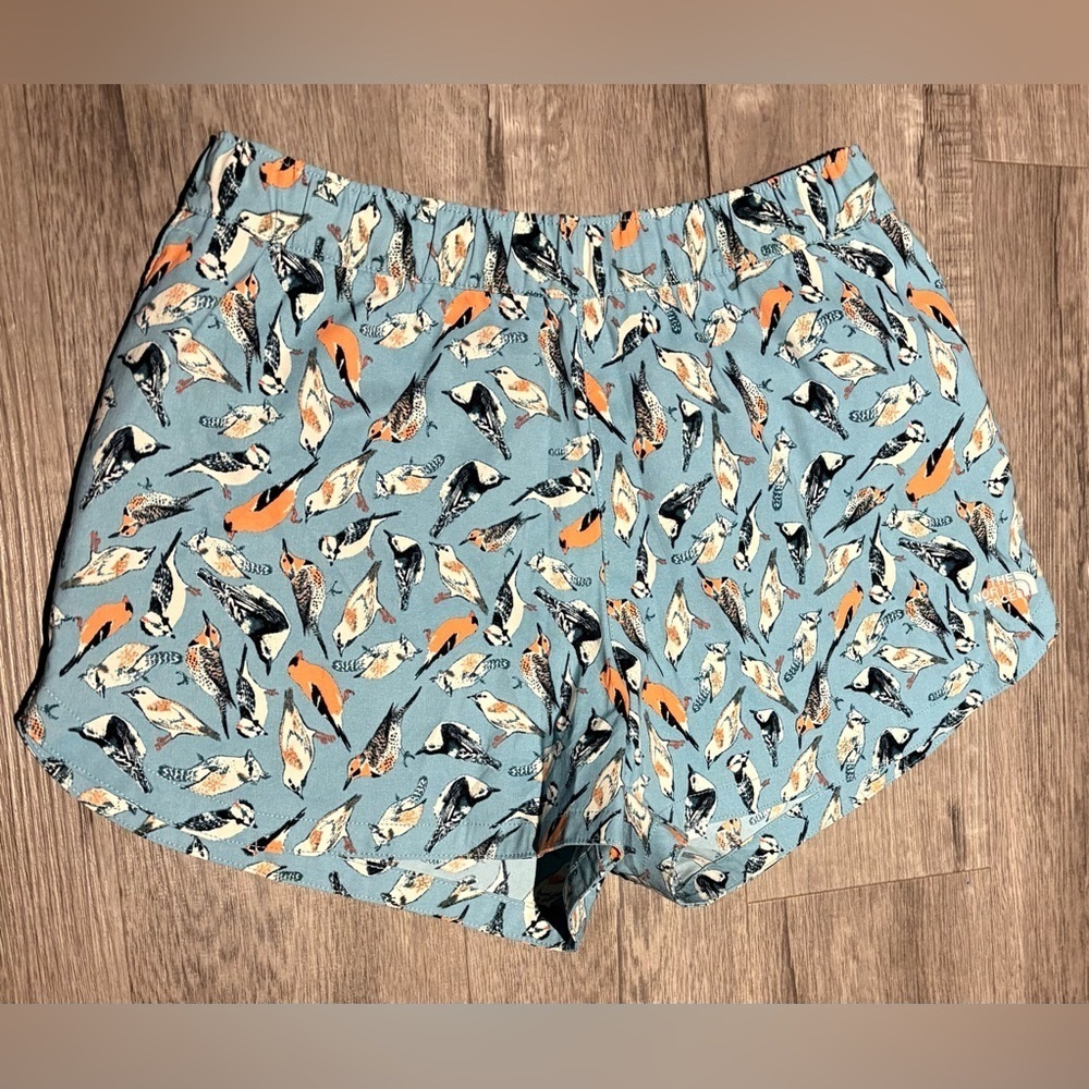 Women’s The North Face Shorts S
